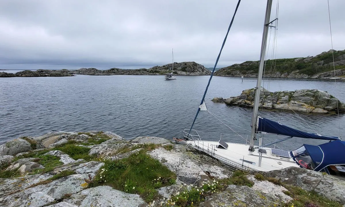 Ulvøysund: {"base": "no", "no": "Svaiplass", "se": "Sv\u00e4jningsutrymme", "en": "Swinging area", "da": "Svajplads"}