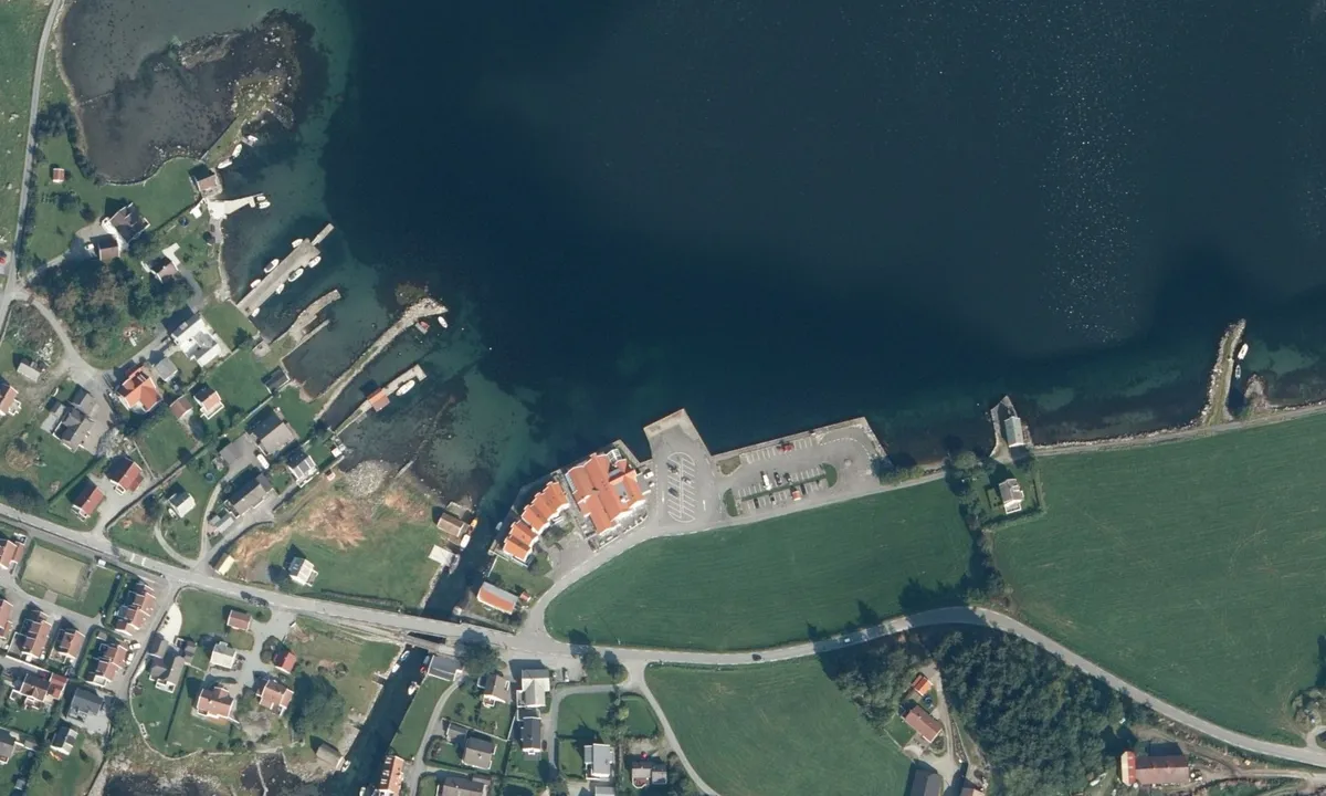 Flyfoto av Utstein Kloster