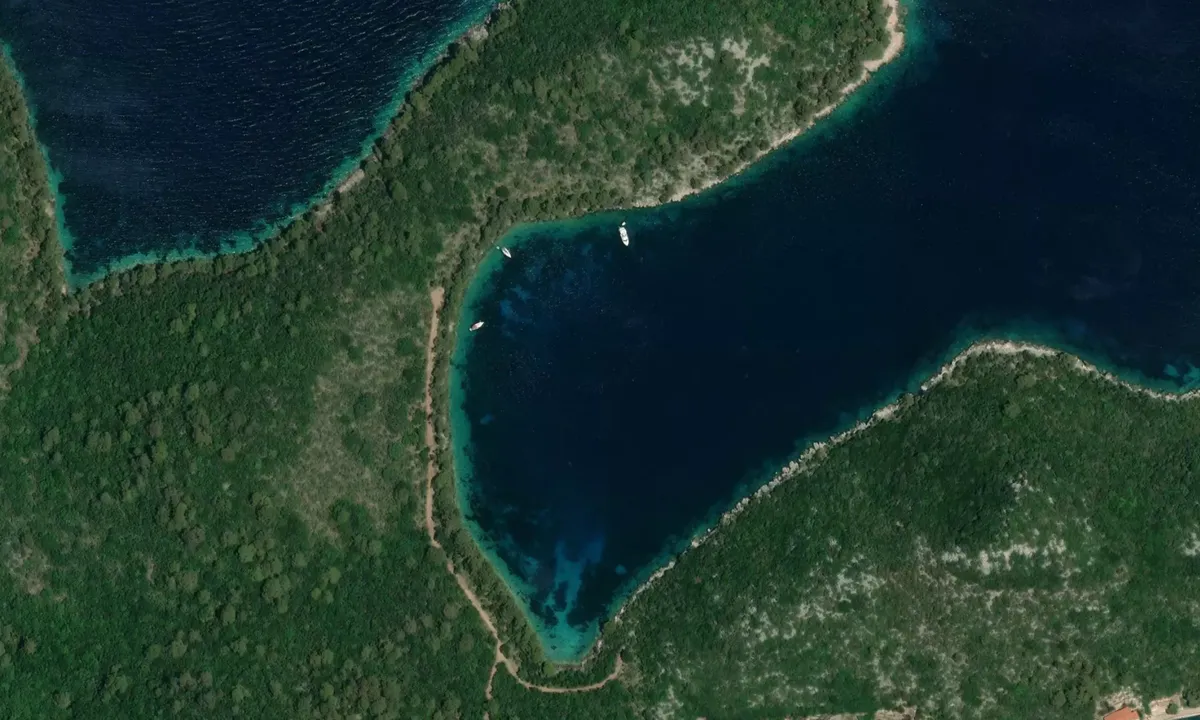 Flyfoto av Uvala Borova 1
