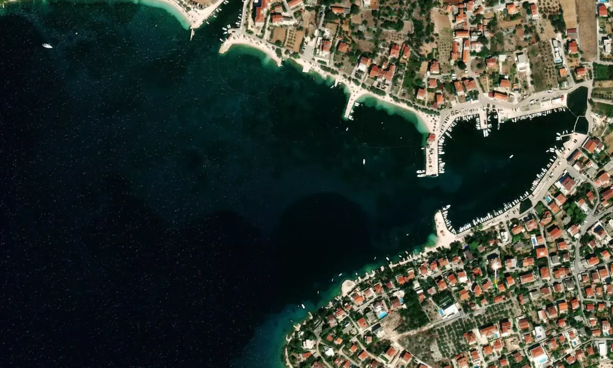 Flyfoto av Uvala Sasina