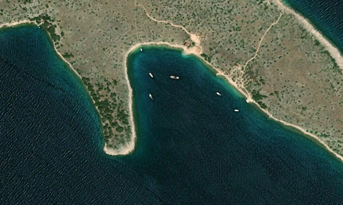 Flyfoto av Uvala Skrovada
