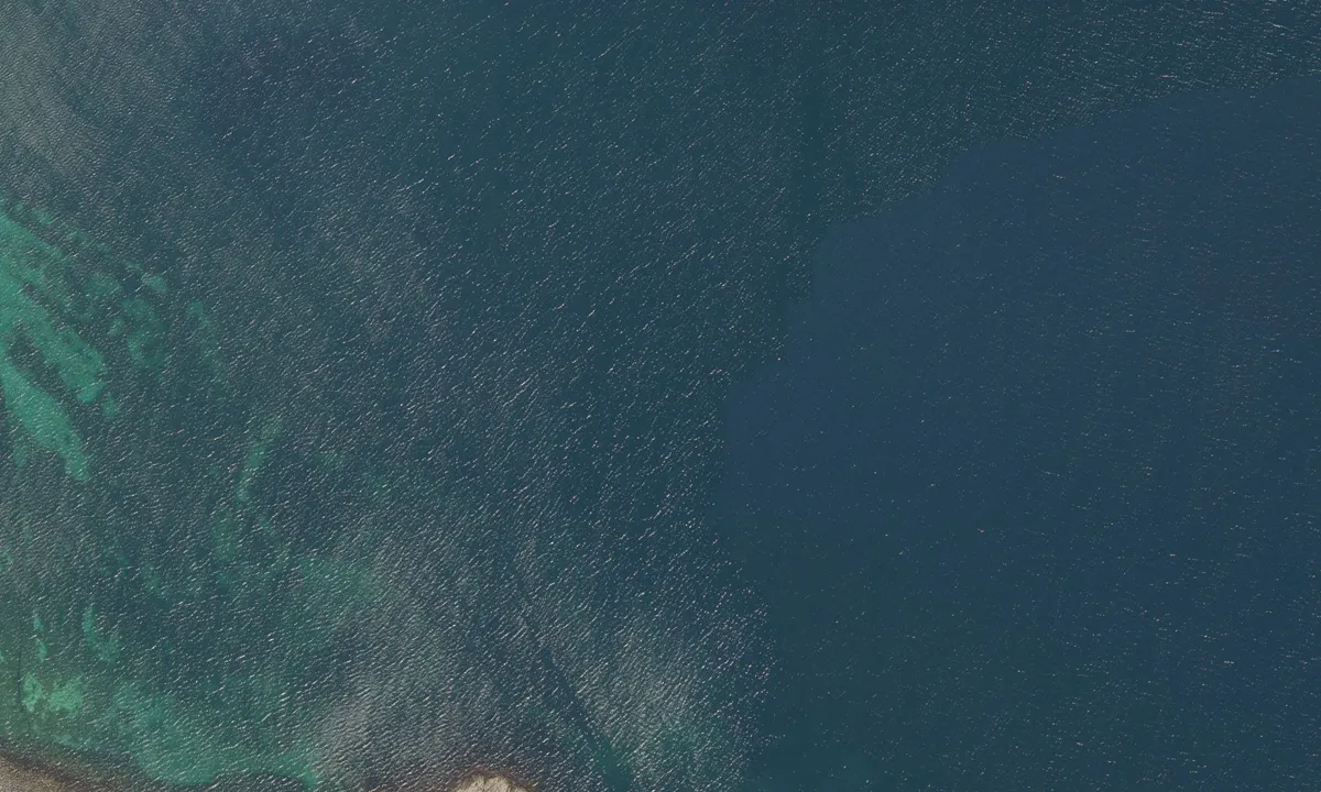 Flyfoto av Værøy