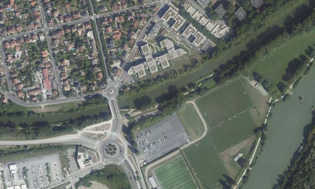 Satelite image of Vaires Pontoon