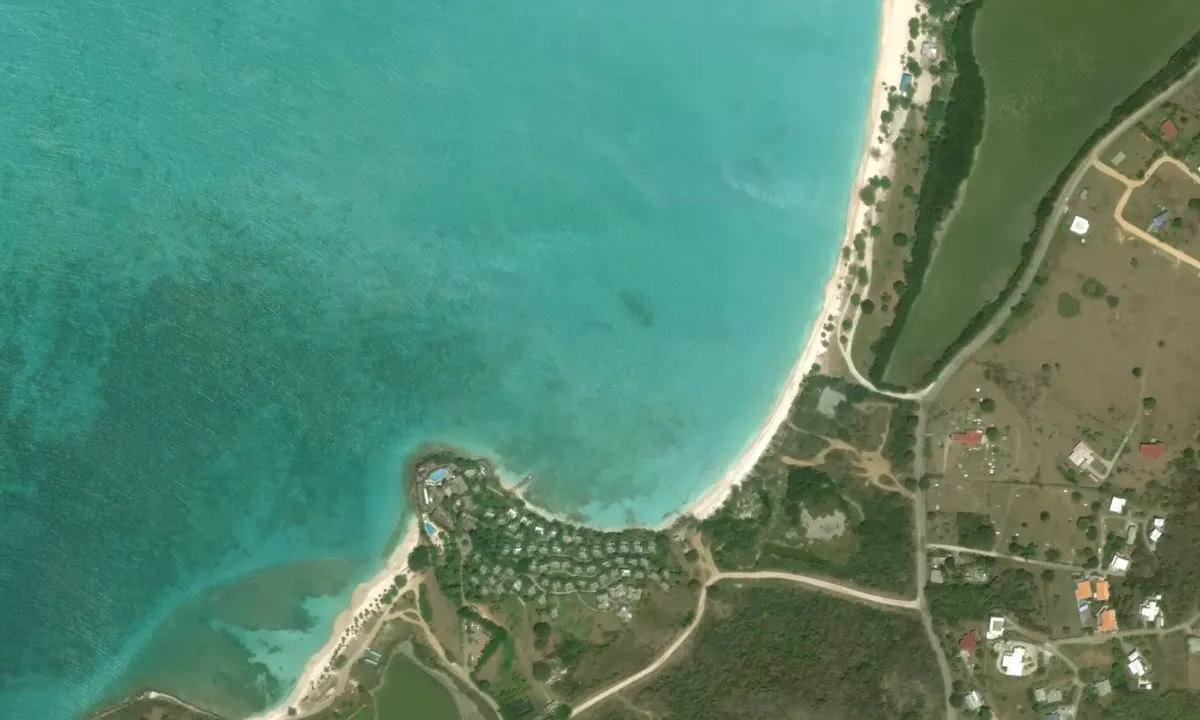 Flyfoto av Vally Church Bay
