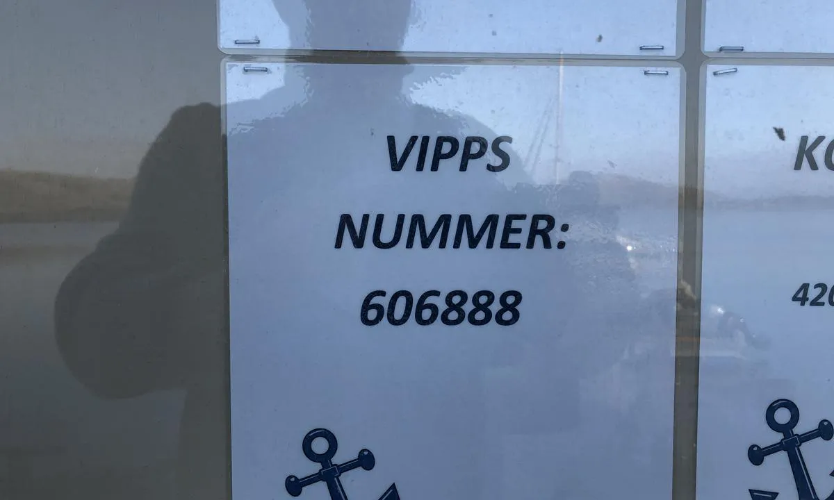 Valøya Båtforening har Vipps-nummer 606888.