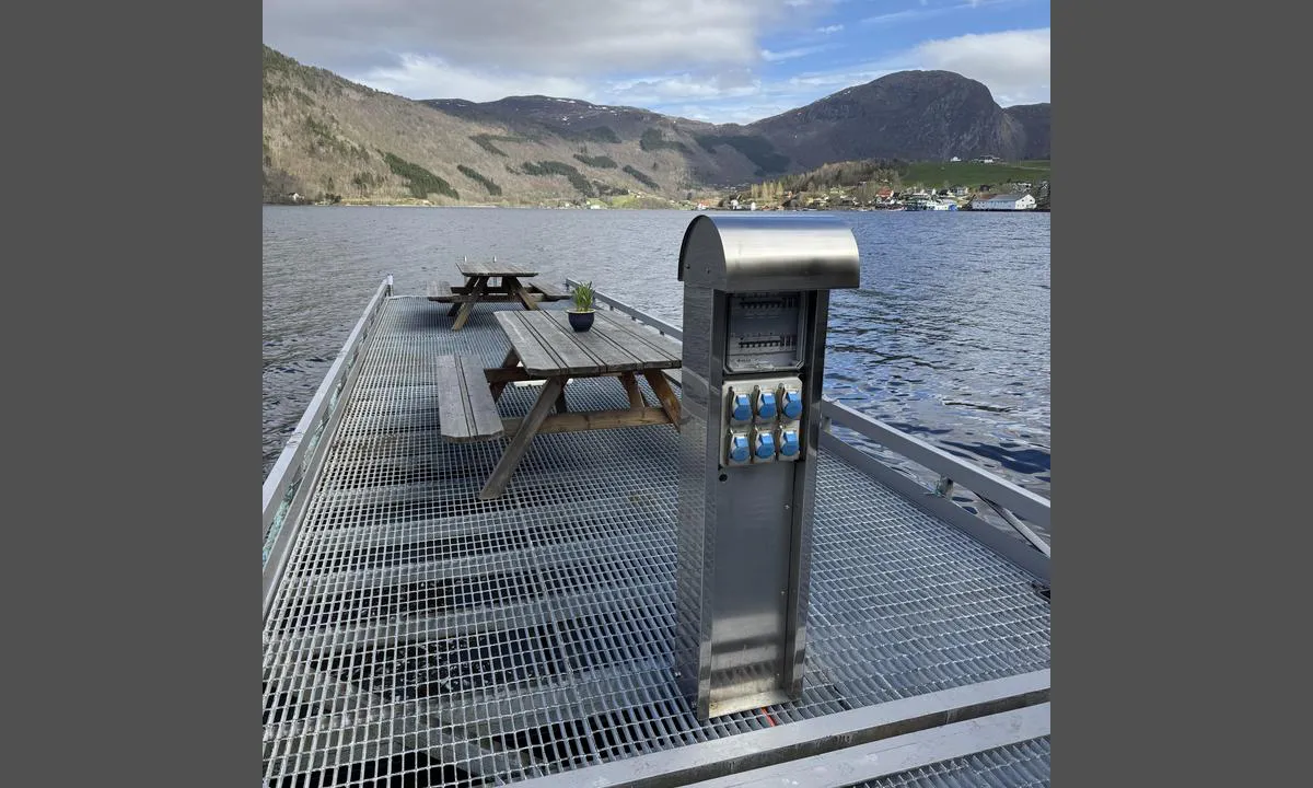 Valsøyfjord: Landstrøm