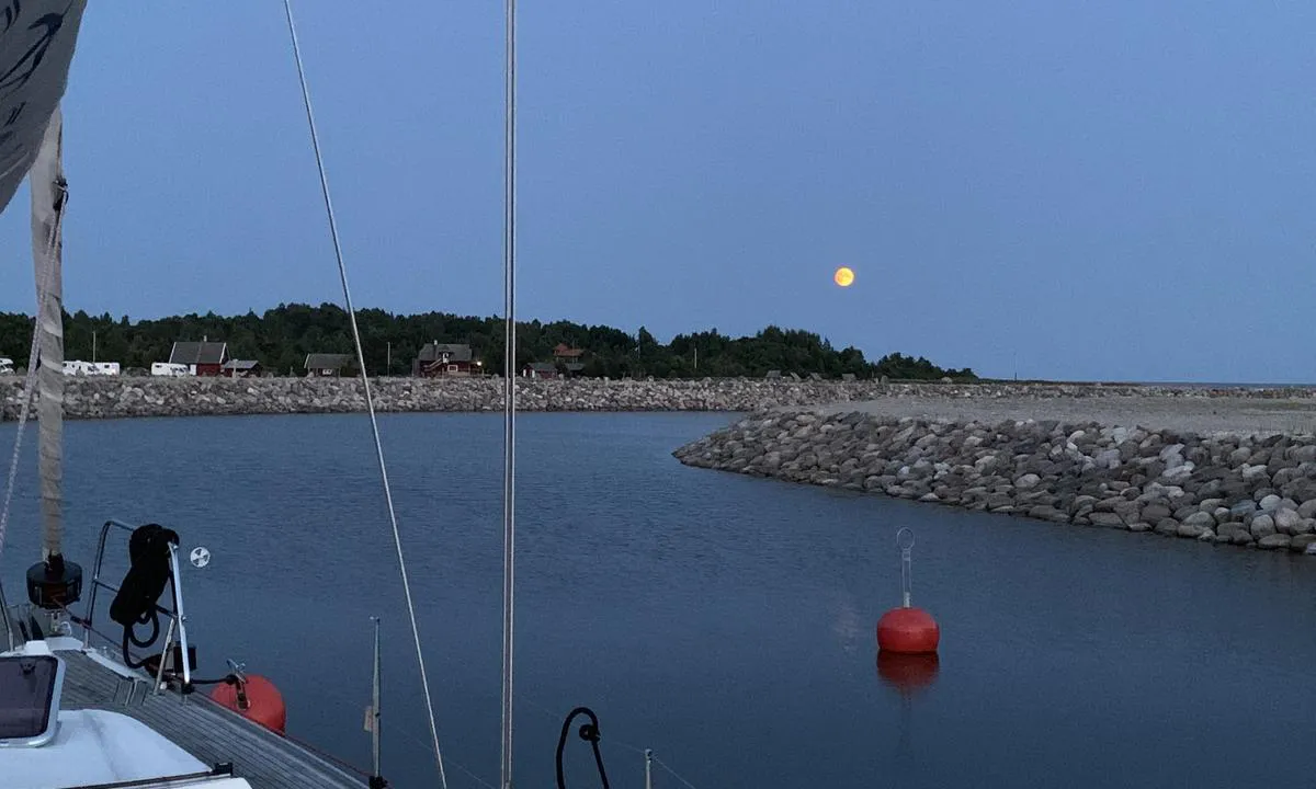 VARBLA PUHKEKÜLA SADAM