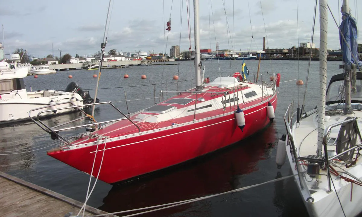 Ventspils: {"base": "en", "no": "Min Conqubin 38 Cruiser Racer : Anisette.", "se": "Min Conqubin 38 Cruiser Racer: Anisette.", "en": "My Conqubin 38 Cruiser Racer : Anisette.", "da": "Min Conqubin 38 Cruiser Racer: Anisette."}
