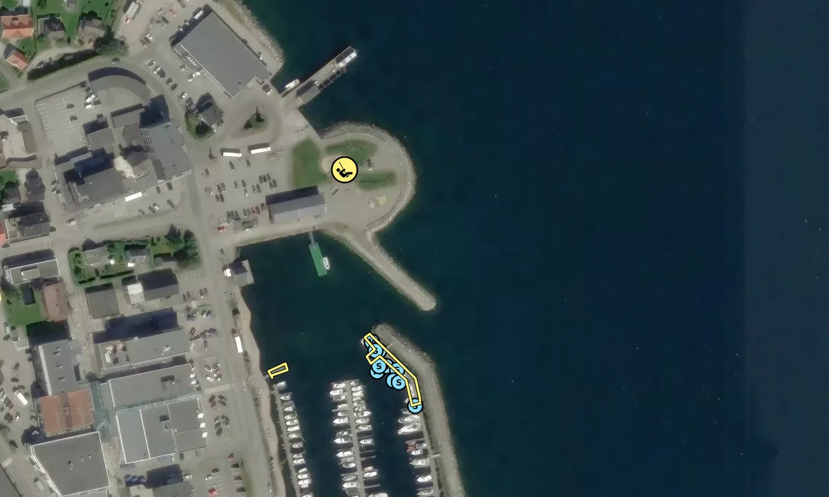 Satelite image of Vestnes Småbåthavn