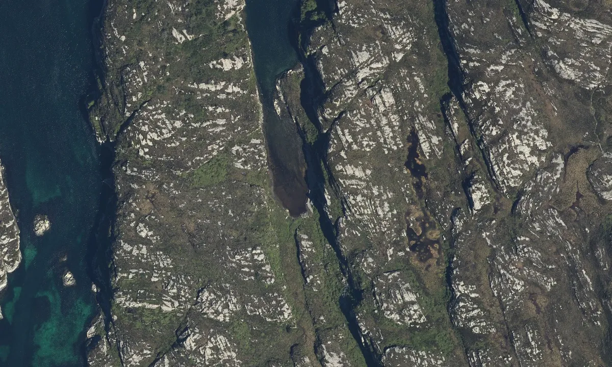 Flyfoto av Vestre Båtevika