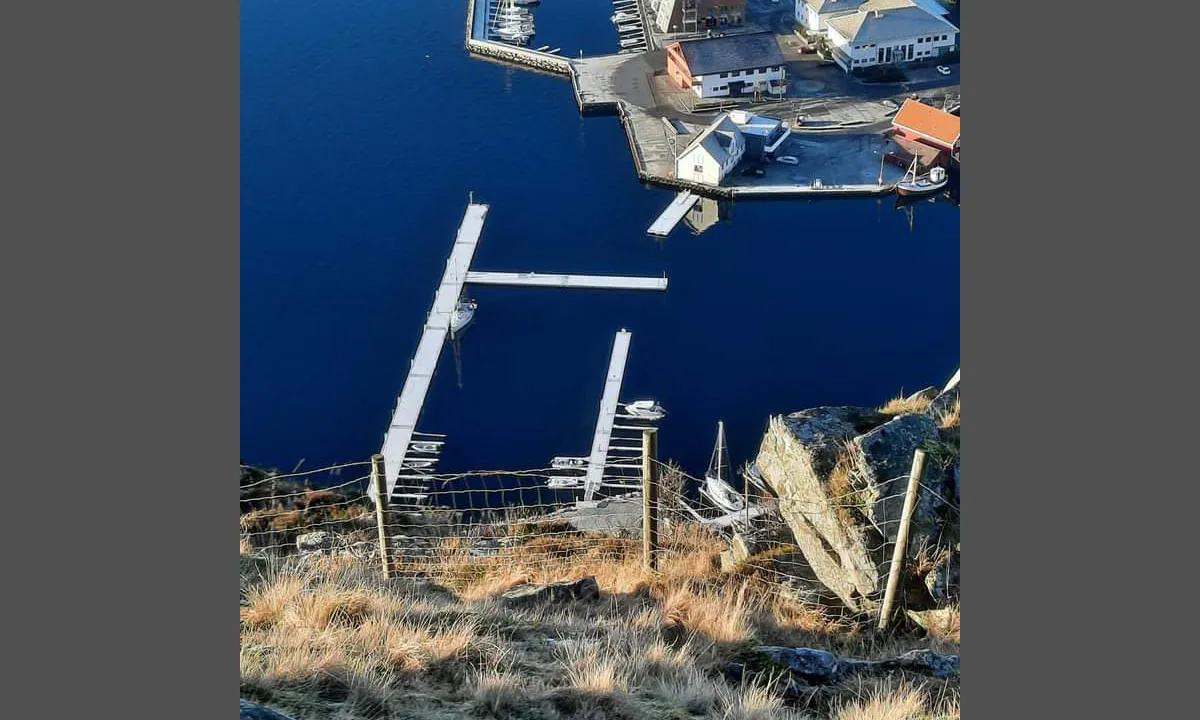 Vikevåg: {"base": "no", "no": "Foto: Torjan Bjerkelid.", "se": "Foto: Torjan Bjerkelid.", "en": "Photo: Torjan Bjerkelid.", "da": "Foto: Torjan Bjerkelid."}