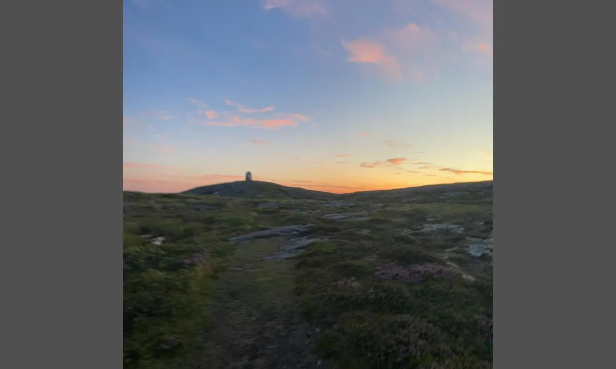 {"base": "no", "no": "En flott tur til villa fyr anbefales", "se": "En fantastisk utflykt till Villa fyr rekommenderas", "en": "A great trip to Villa lighthouse is recommended", "da": "En fantastisk tur til villa fyr anbefales"}