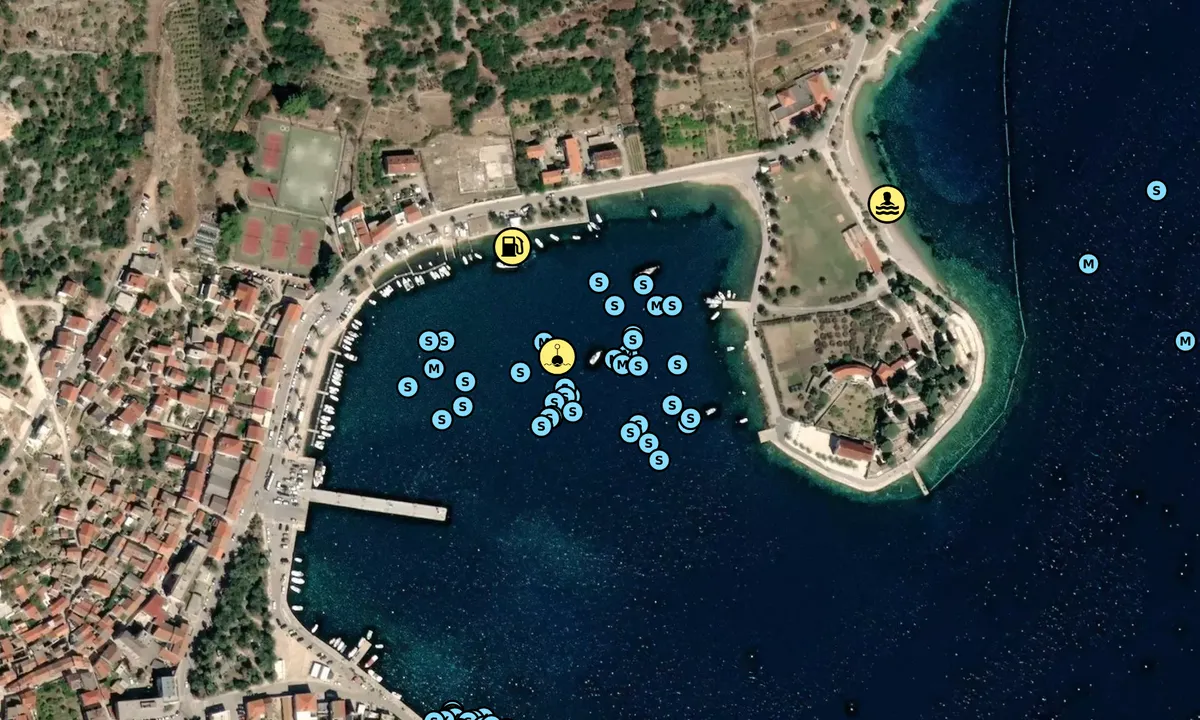 Satelite image of Vis harbour ancorage