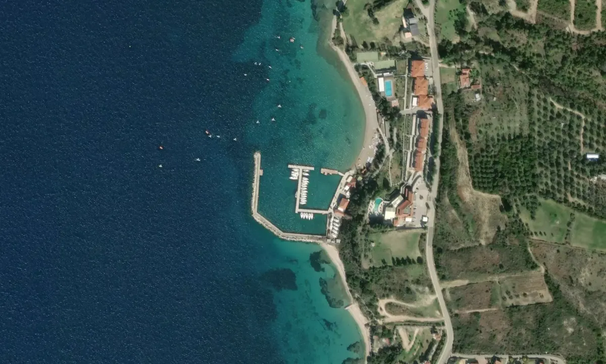 Flyfoto av Vounáki Marina