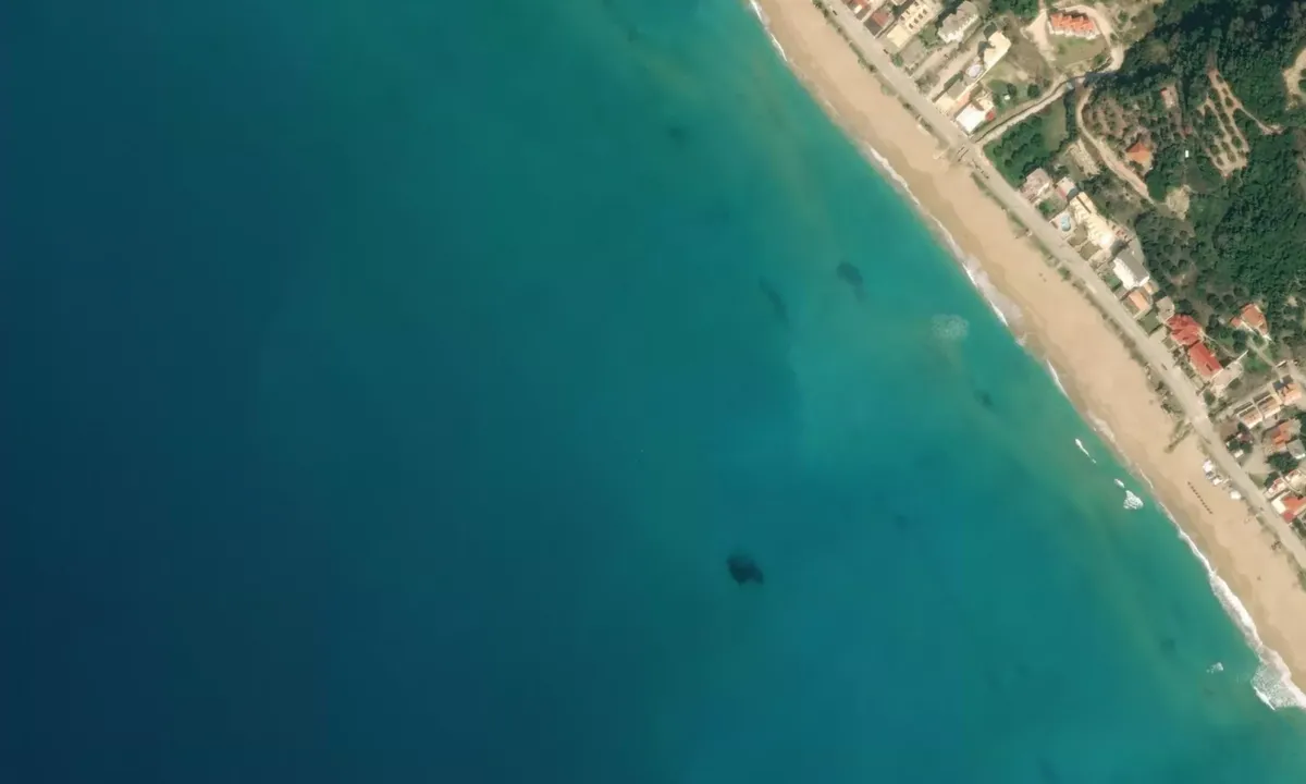 Flyfoto av Vrachos beach