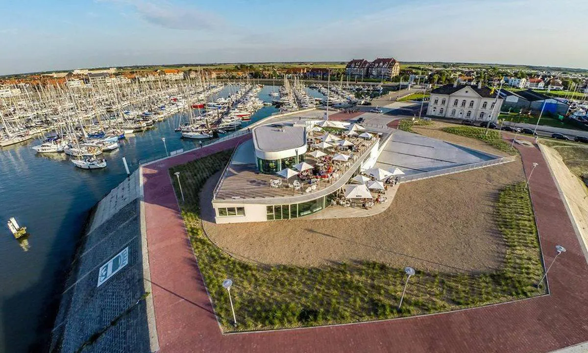 VVW Marina Blankenberge: {"base": "en", "no": "(Foto fra deres nettsted.)", "se": "(Foto fr\u00e5n deras webbplats.)", "en": "(Photo from their website.)", "da": "(Foto fra deres hjemmeside.)", "fr": "(Photo de leur site web.)", "de": "(Foto von ihrer Website.)", "es": "(Foto de su sitio web.)", "it": "(Foto dal loro sito web.)", "pt": "(Foto do seu site.)", "nl": "(Foto van hun website.)", "pl": "(Zdj\u0119cie z ich strony internetowej.)", "uk": "(\u0424\u043e\u0442\u043e \u0437 \u0457\u0445\u043d\u044c\u043e\u0433\u043e \u0432\u0435\u0431-\u0441\u0430\u0439\u0442\u0443.)", "ro": "(Fotografie de pe site-ul lor.)", "tr": "Foto\u011fraf, web sitelerinden al\u0131nm\u0131\u015ft\u0131r.", "el": "(\u03a6\u03c9\u03c4\u03bf\u03b3\u03c1\u03b1\u03c6\u03af\u03b1 \u03b1\u03c0\u03cc \u03c4\u03b7\u03bd \u03b9\u03c3\u03c4\u03bf\u03c3\u03b5\u03bb\u03af\u03b4\u03b1 \u03c4\u03bf\u03c5\u03c2.)", "cs": "(Fotografie z jejich webov\u00fdch str\u00e1nek.)", "hu": "(Fot\u00f3 a weboldalukr\u00f3l.)", "fi": "(Kuva heid\u00e4n verkkosivustoltaan.)", "bg": "(\u0421\u043d\u0438\u043c\u043a\u0430 \u043e\u0442 \u0442\u0435\u0445\u043d\u0438\u044f \u0443\u0435\u0431\u0441\u0430\u0439\u0442.)", "sr": "(Fotografija sa njihove veb stranice.)", "et": "(Foto nende veebisaidilt.)", "lv": "(Foto no vi\u0146u m\u0101jaslapas.)", "lt": "(Nuotrauka i\u0161 j\u0173 svetain\u0117s.)"}