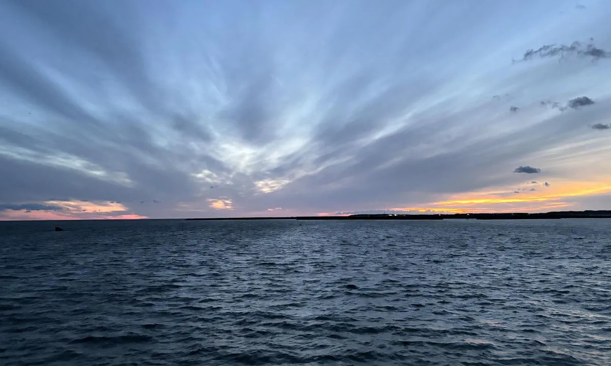 Wassersportclub Helgoland (Südhafen): {"base": "en", "no": "Utsikt fra Helgoland", "se": "Utsikt fr\u00e5n Helgoland", "en": "View from Helgoland", "da": "Udsigt fra Helgoland"}