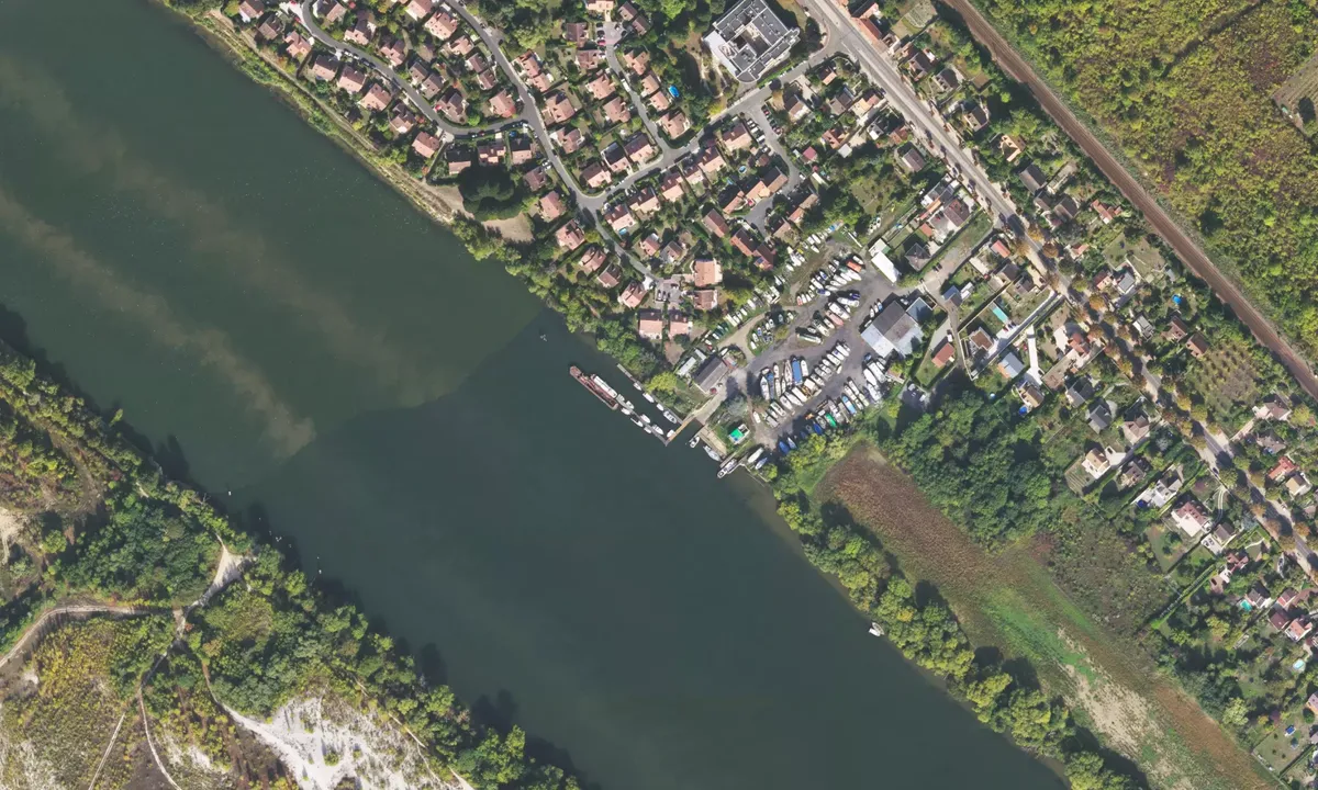 Flyfoto av West Marina