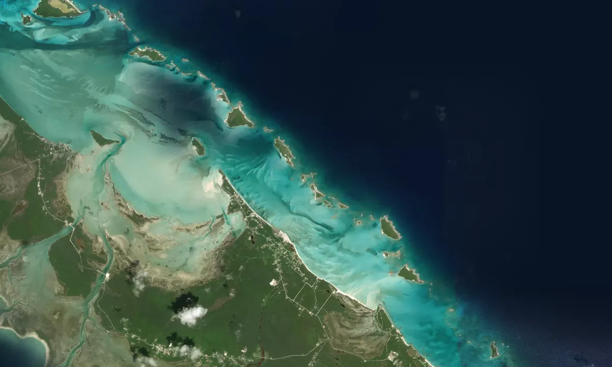 Flyfoto av White Bay Cay 1
