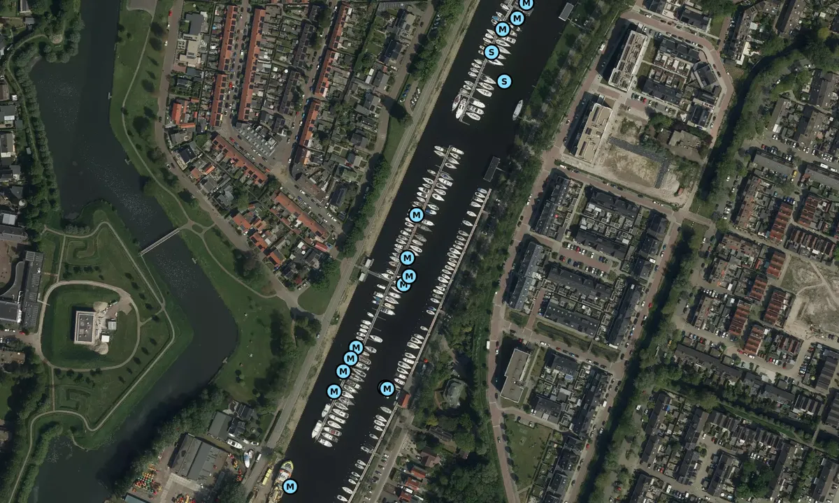 Satelite image of WV Hellevoetsluis - Kanaalhaven