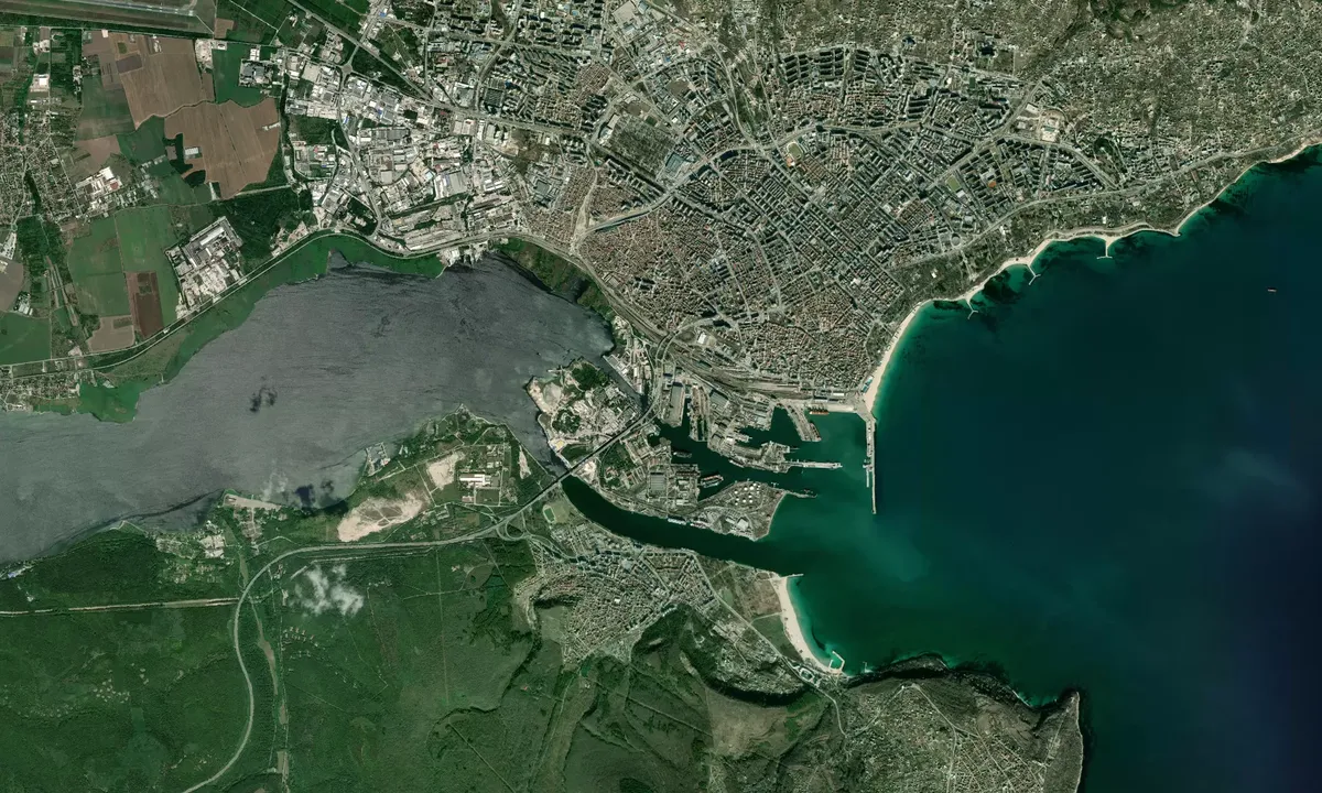Flyfoto av Yacht Club Port Varna