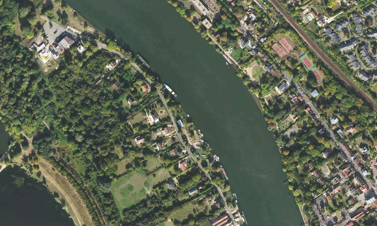 Flyfoto av Yacht club Triel