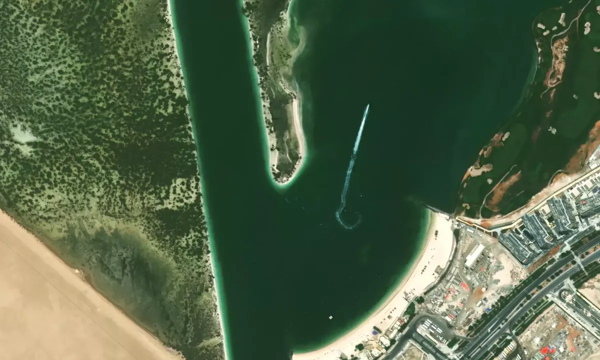 Flyfoto av Yas Beach